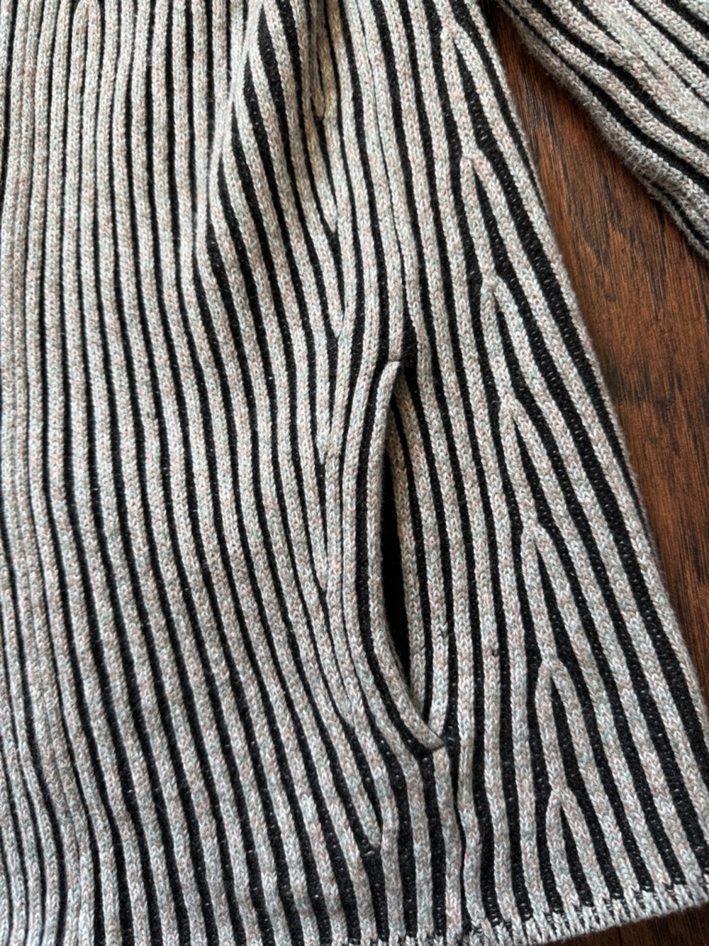 lululemon athletica Black & Silver Ribbed Open Cardigan - Picture 3 of 4